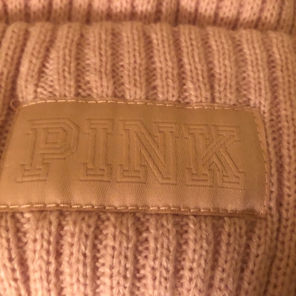 New Victoria’s Secret Blush Colored Hat & Scarf Set - Picture 2 of 2